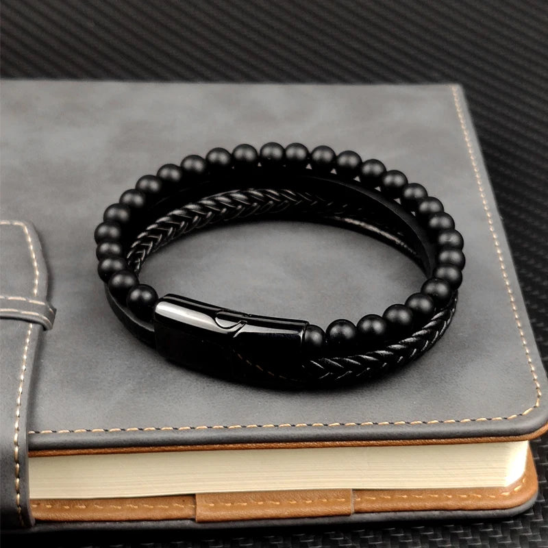 Pulseira Masculina Luxo 2026 em Couro e Aço Inoxidável – Fecho Magnético e Pedras Naturais