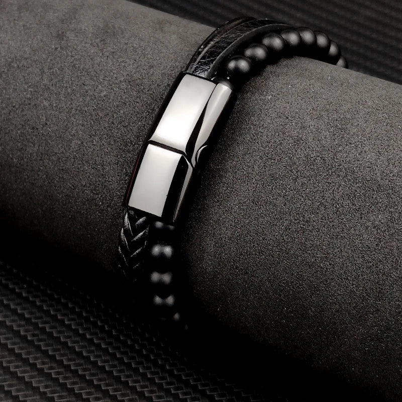 Pulseira Masculina Luxo 2026 em Couro e Aço Inoxidável – Fecho Magnético e Pedras Naturais