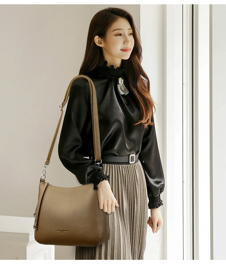 Bolsa Feminina de Ombro em Couro Macio – Designer de Luxo, Elegante e Versátil