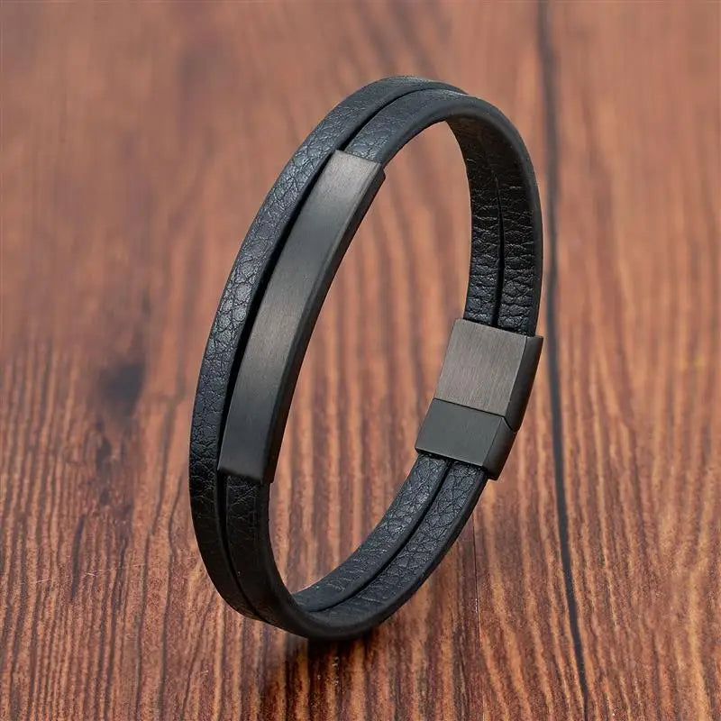 Pulseira Masculina em Couro Preto – Dupla Camada com Detalhe em Aço Inoxidável