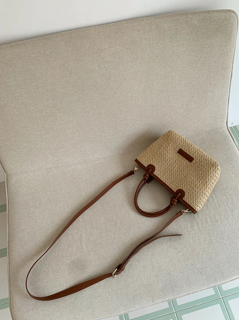Bolsa de Palha Feminina de Ombro – Retrô, Fashion e Perfeita para Praia e Verão