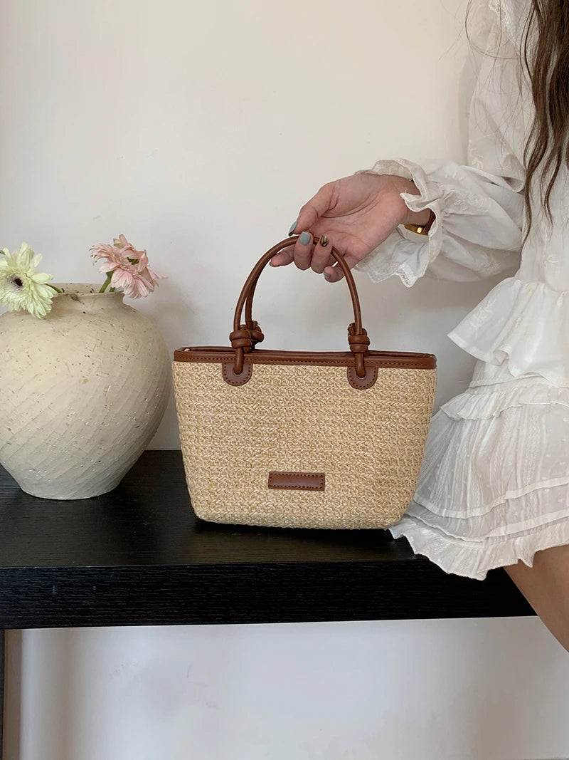 Bolsa de Palha Feminina de Ombro – Retrô, Fashion e Perfeita para Praia e Verão