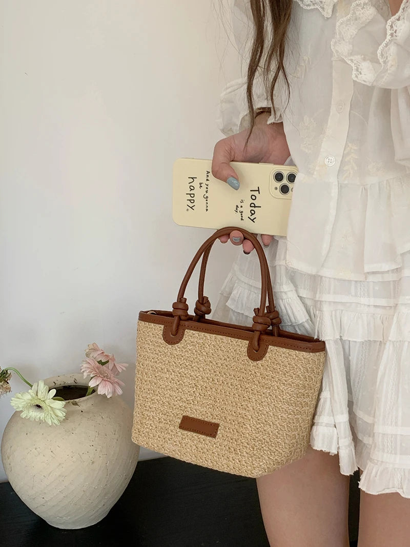Bolsa de Palha Feminina de Ombro – Retrô, Fashion e Perfeita para Praia e Verão