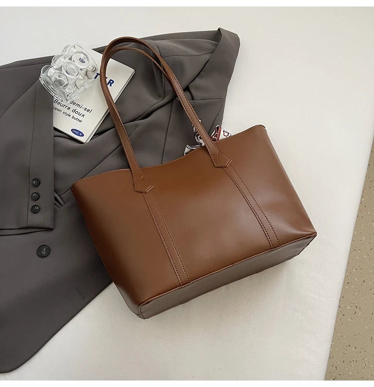 Bolsa Feminina de Verão Preta – Grande Capacidade e Design Casual para Ombro