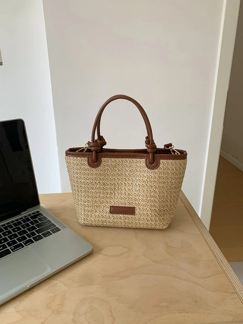 Bolsa de Palha Feminina de Ombro – Retrô, Fashion e Perfeita para Praia e Verão