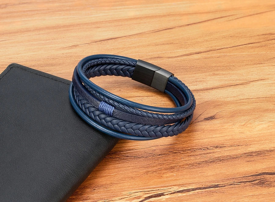 Pulseira Masculina XQNI Luxo em Couro Trançado – Multicamadas com Aço Inoxidável