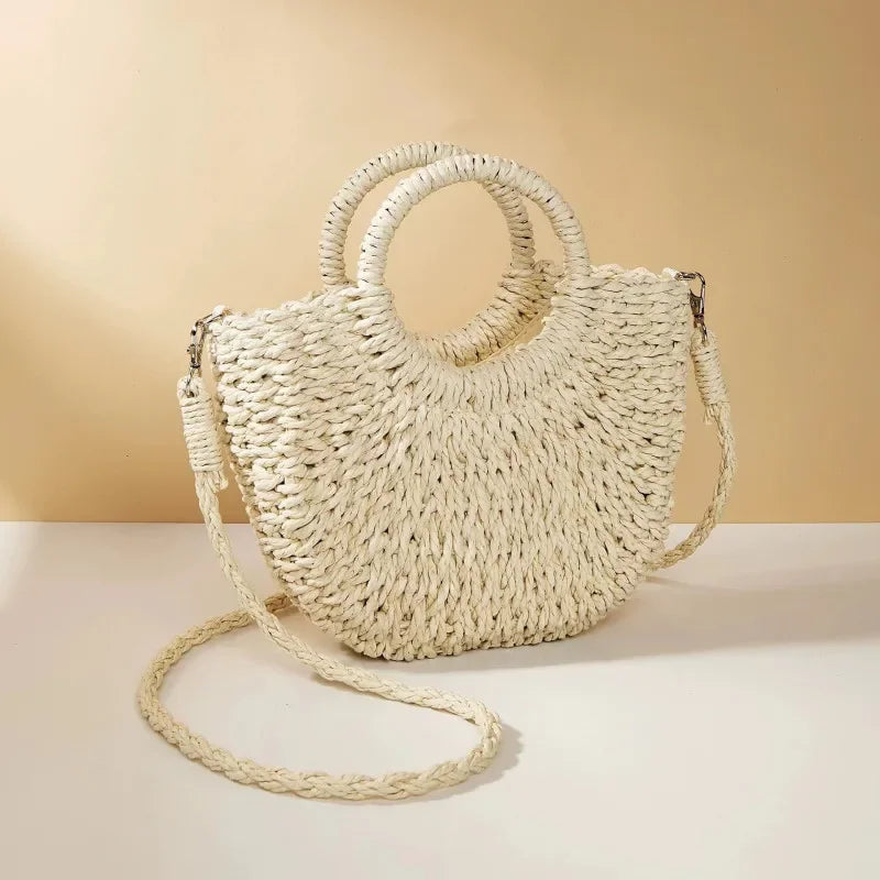 Bolsa de Praia Feminina em Palha Trançada – Formato Meia-Lua com Grande Capacidade e Estilo Verão