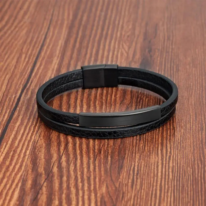 Pulseira Masculina em Couro Preto – Dupla Camada com Detalhe em Aço Inoxidável