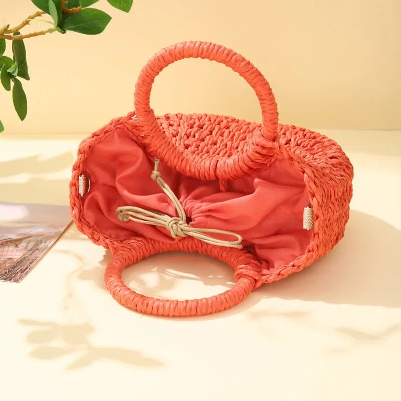 Bolsa de Praia Feminina em Palha Trançada – Formato Meia-Lua com Grande Capacidade e Estilo Verão