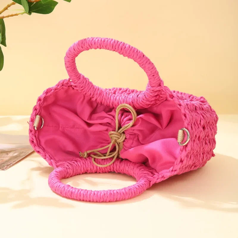 Bolsa de Praia Feminina em Palha Trançada – Formato Meia-Lua com Grande Capacidade e Estilo Verão