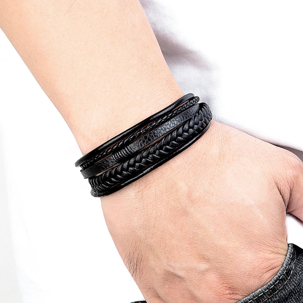 Pulseira Masculina XQNI Luxo em Couro Trançado – Multicamadas com Aço Inoxidável