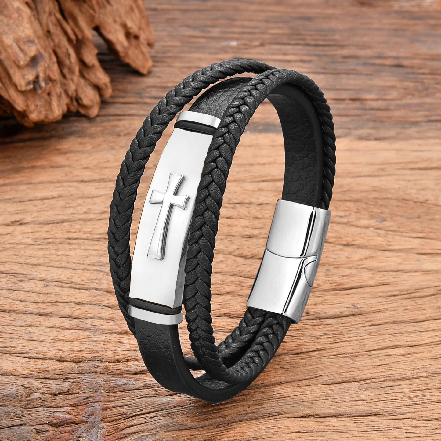 Pulseira Masculina Cruz em Aço Inoxidável e Couro – Banhada a Ouro Preto Punk