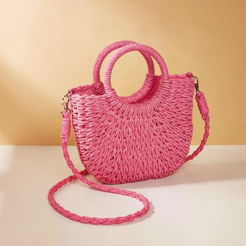 Bolsa de Praia Feminina em Palha Trançada – Formato Meia-Lua com Grande Capacidade e Estilo Verão