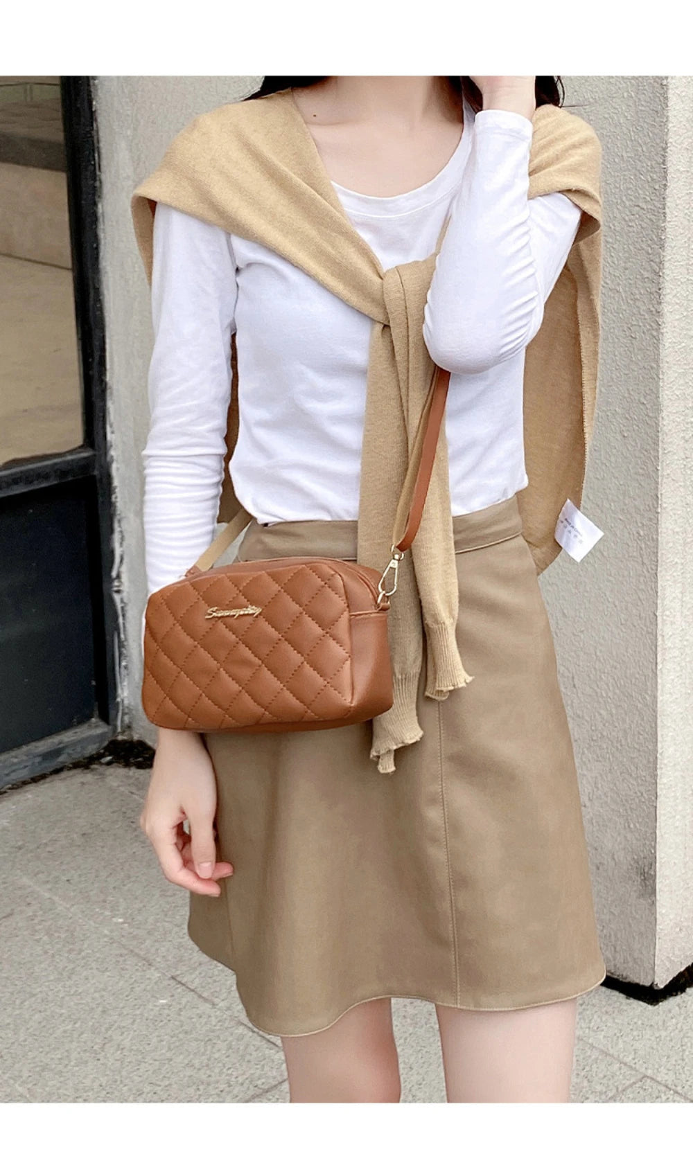 Bolsa Pequena Messenger 2024 com Tassel – Transversal Fashion e Bordado Lingge