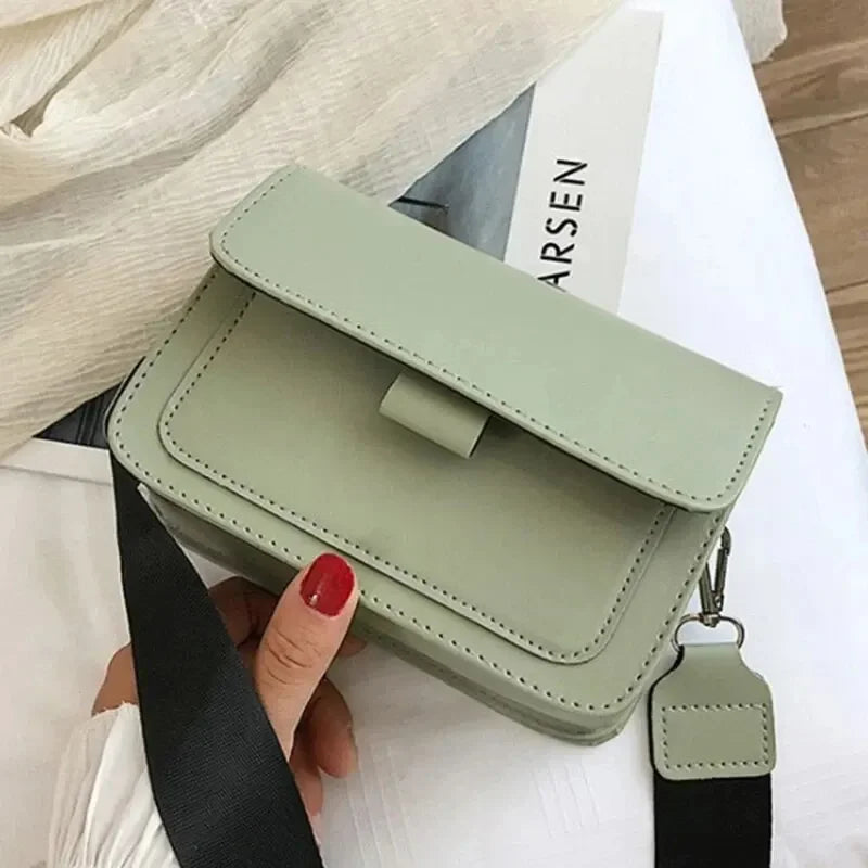 Bolsa Feminina em Couro PU – Designer Clássico, Compacta e Elegante para Viagens e Uso Diário