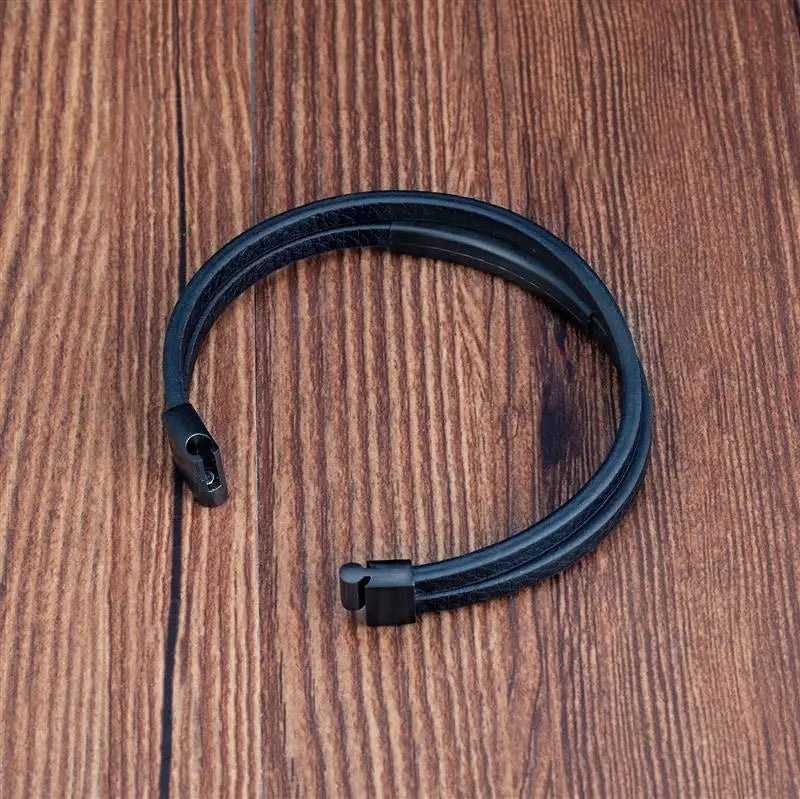 Pulseira Masculina em Couro Preto – Dupla Camada com Detalhe em Aço Inoxidável
