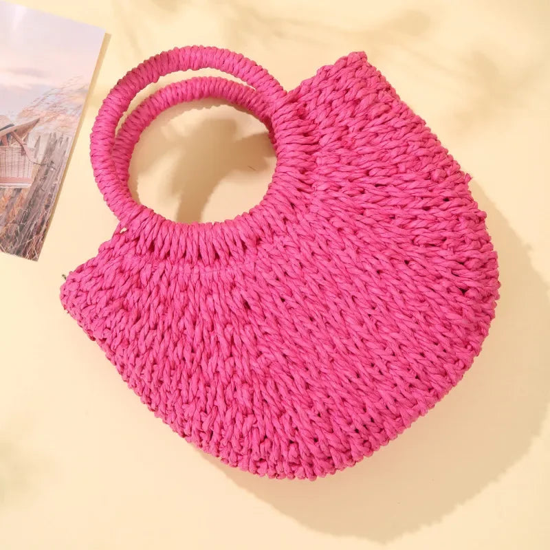 Bolsa de Praia Feminina em Palha Trançada – Formato Meia-Lua com Grande Capacidade e Estilo Verão