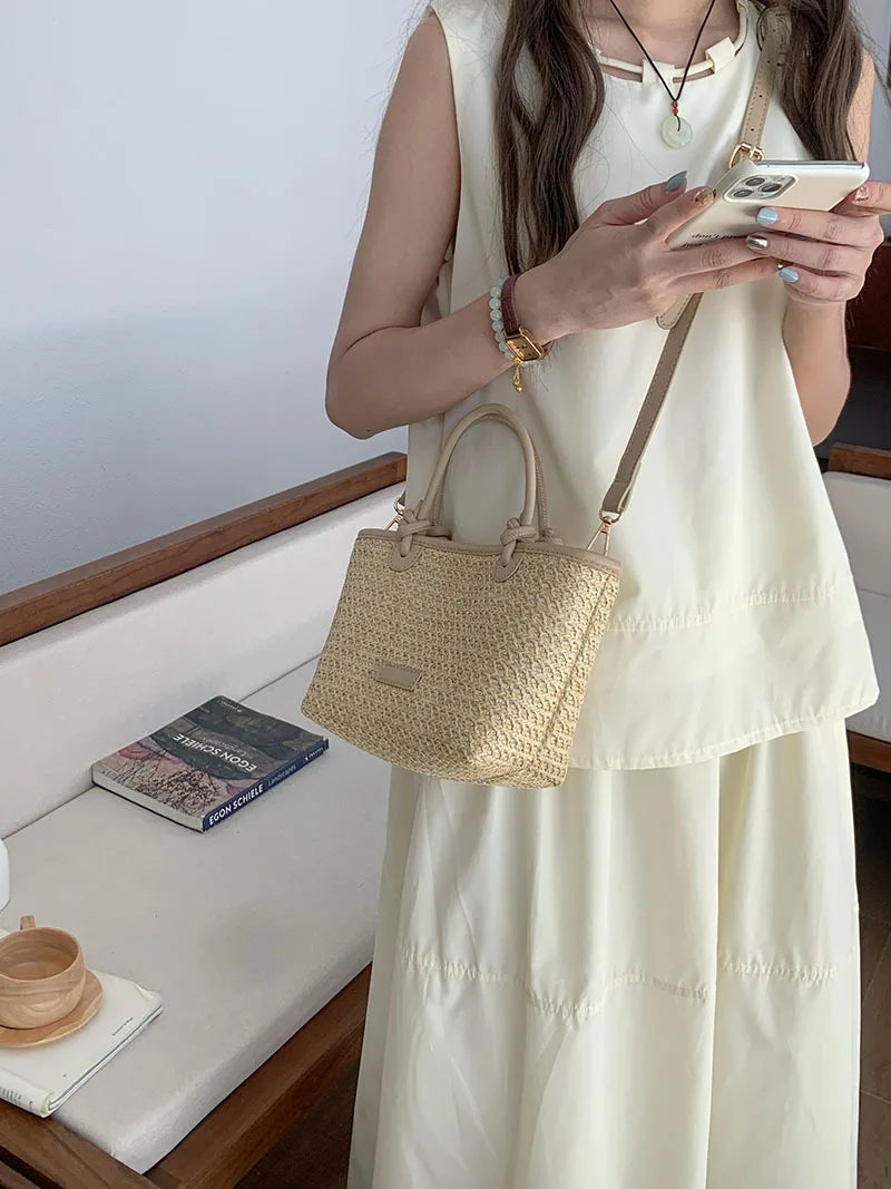 Bolsa de Palha Feminina de Ombro – Retrô, Fashion e Perfeita para Praia e Verão