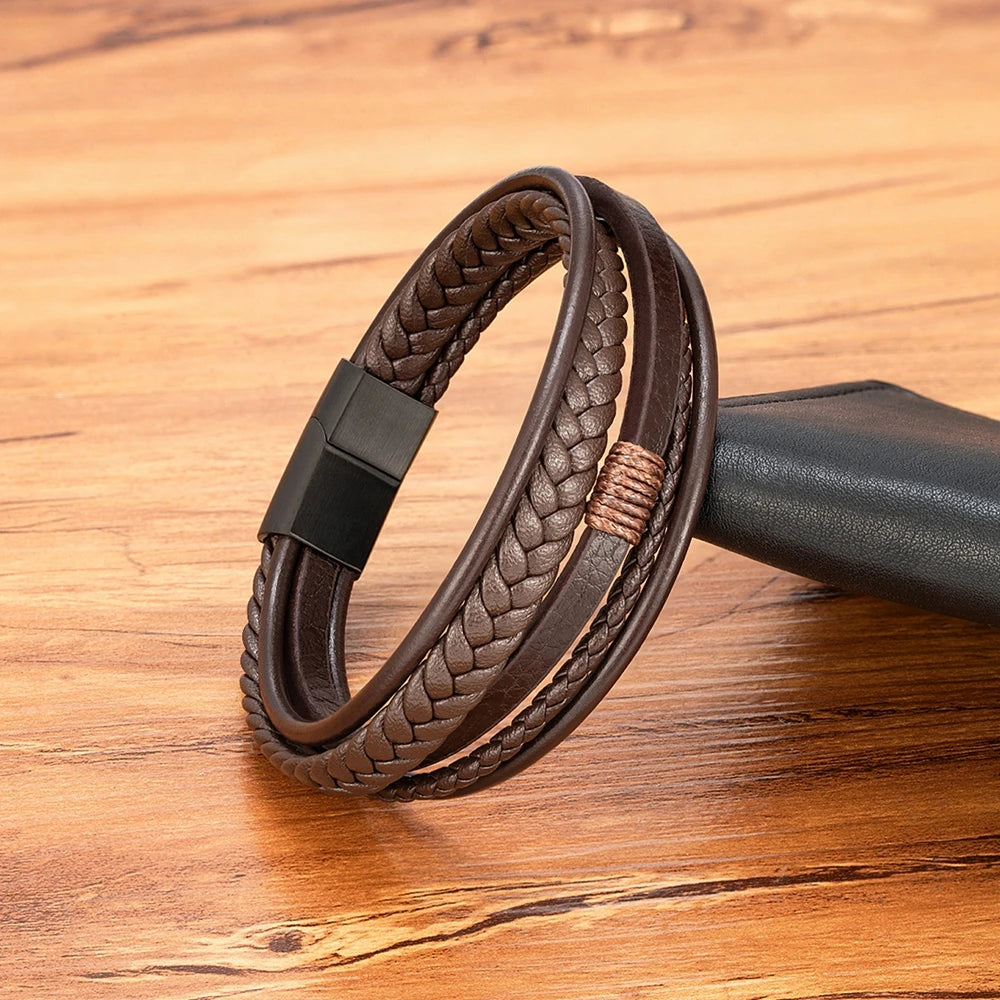 Pulseira Masculina XQNI Luxo em Couro Trançado – Multicamadas com Aço Inoxidável