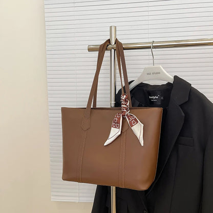 Bolsa Feminina de Verão Preta – Grande Capacidade e Design Casual para Ombro