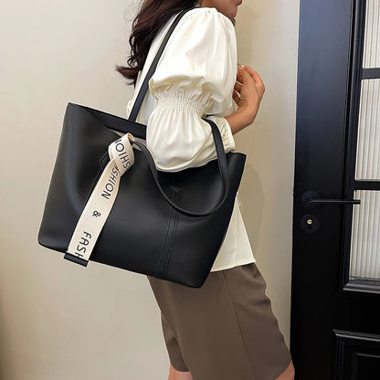 Bolsa Feminina de Verão Preta – Grande Capacidade e Design Casual para Ombro
