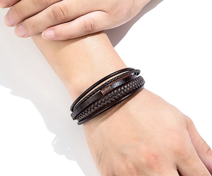 Pulseira Masculina XQNI Luxo em Couro Trançado – Multicamadas com Aço Inoxidável
