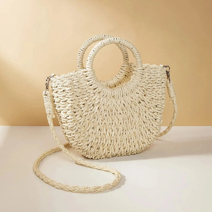 Bolsa de Praia Feminina em Palha Trançada – Formato Meia-Lua com Grande Capacidade e Estilo Verão