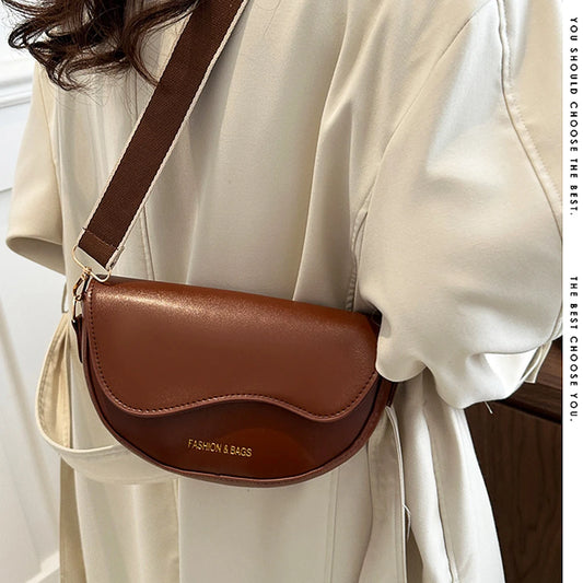 Bolsa Feminina Vintage Tipo Saddle – Couro PU com Alça Larga Transversal