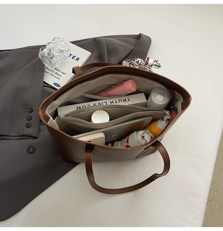Bolsa Feminina de Verão Preta – Grande Capacidade e Design Casual para Ombro
